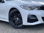 BMW 3-Serie 320i Executive Edition M-Sport Automaat Pano 19 Inch Carplay NL-Auto Uitstraling!