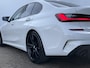BMW 3-Serie 320i Executive Edition M-Sport Automaat Pano 19 Inch Carplay NL-Auto Uitstraling!