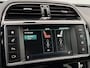 Jaguar F-Pace 2.0 Portfolio AWD 30t R-dynamic/Pano/Trekhaak/Meridian.