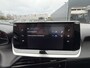 Peugeot 2008 100 Pk. Benzine Active Kenteken JXJ-50-N. * Airco * Cruise Control * Stoelverwarming * Navigatie & Spotify via Apple Carplay / Android Auto * Vingerhoets; Vierde Generatie Eersteklas Service. Al meer dan 100 jaar een begrip in de Brabantse Kempen.