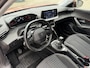 Peugeot 2008 100 Pk. Benzine Active Kenteken JXJ-50-N. * Airco * Cruise Control * Stoelverwarming * Navigatie & Spotify via Apple Carplay / Android Auto * Vingerhoets; Vierde Generatie Eersteklas Service. Al meer dan 100 jaar een begrip in de Brabantse Kempen.