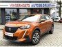 Peugeot 2008 100 Pk. Benzine Active Kenteken JXJ-50-N. * Airco * Cruise Control * Stoelverwarming * Navigatie & Spotify via Apple Carplay / Android Auto * Vingerhoets; Vierde Generatie Eersteklas Service. Al meer dan 100 jaar een begrip in de Brabantse Kempen.