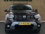 Dacia Duster 1.0 TCe Bi-Fuel Extreme - ORIGINEEL NEDERLANDSE AUTO - LPG - PARKEERSENSOREN VOOR EN ACHTER - 360 GRADEN CAMERA - TREKHAAK 1.200KG GEREMD TREKGEWICHT - DODEHOEK DETECTIE - NAVIGATIE - APPLE CARPLAY/ANDOIRD AUTO