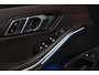 BMW 3-Serie 320e M-sport | head-up | achteruitrijcamera | keyless entry | laser led | dodehoek detectie | apple carplay | 1e eig