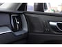 Volvo XC60 T6 350PK Automaat Plug-in hybrid AWD Ultra Bright Head-up display/ Harman Kardon audio/ BLIS/ Elektrischbedienbare stoelen met geheugen/ Moritz Leder/ Panoramadak/ Adaptive cruise control/ Pilot assist/ Apple Carplay/ Android auto/