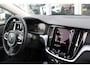 Volvo V60 T6 Recharge AWD R-Design | Harmon Kardon Audio | Achteruitrij cam. | Trekhaak | Stoel/stuur verw. |