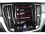 Volvo V60 T6 Recharge AWD R-Design | Harmon Kardon Audio | Achteruitrij cam. | Trekhaak | Stoel/stuur verw. |