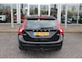 Volvo V60 T3 Momentum | Dealer onderhouden | Trekhaak | Parkeer sensoren voor en achter| Bluetooth verbinding |