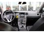 Volvo V60 T3 Momentum | Dealer onderhouden | Trekhaak | Parkeer sensoren voor en achter| Bluetooth verbinding |