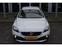Volvo V40 Cross Country T3 Momentum | Lage KM stand | Cruise Control | Achteruitrij Camera |