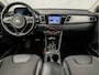 Kia Niro Hybrid 1.6 GDi DynamicLine 142Pk Automaat (APPLE CARPLAY, NAVIGATIE, LEDER, CAMERA, SPORTSTOELEN, XENON, PARKEERSENSOREN, NIEUWE APK, NIEUWSTAAT)