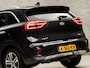 Kia Niro Hybrid 1.6 GDi DynamicLine 142Pk Automaat (APPLE CARPLAY, GROOT NAVI, CAMERA, LEDER, SPROTSTOELEN, ADAPTIVE CRUISE, GETINT GLAS, TREKHAAK, NIEUWSTAAT)