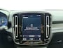 Volvo XC40 Recharge P8 408PK AWD R-Design / Keyless entry / Elek achterklep / Semi elektrische trekhaak / PDC achter / Nubuck bekleding / Google navigatie.