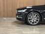 Volvo V90 T4 Aut. Inscription Luxury | Trekhaak | Schuifdak | Stoelventilatie | Head-Up Display | Stoelmassage | Standkachel met Volvo On Call App | Adaptieve Cruise Control | Stoelverwarming voor+achter | Stuurwielverwarming | Pilot Assist | BLIS Dode Hoek Detectie | Parkeercamera | Elektrische voorstoelen geheugen | Nappa lederen bekleding | Zitting verlenging voorstoelen | Lederen dashboard | 4-Spaaks sport stuurwiel | 19 Inch | Keyless Drive | Parkeersensoren voor+achter | Elektrisch bedienbare achterklep | Geintegreerde zongordijnen achterportieren | Verlichte instaplijsten | 4-Zone Climate Control | Apple Carplay/Android Auto | Onyx Black Metallic |