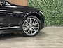 Volvo V90 T4 Aut. Inscription Luxury | Trekhaak | Schuifdak | Stoelventilatie | Head-Up Display | Stoelmassage | Standkachel met Volvo On Call App | Adaptieve Cruise Control | Stoelverwarming voor+achter | Stuurwielverwarming | Pilot Assist | BLIS Dode Hoek Detectie | Parkeercamera | Elektrische voorstoelen geheugen | Nappa lederen bekleding | Zitting verlenging voorstoelen | Lederen dashboard | 4-Spaaks sport stuurwiel | 19 Inch | Keyless Drive | Parkeersensoren voor+achter | Elektrisch bedienbare achterklep | Geintegreerde zongordijnen achterportieren | Verlichte instaplijsten | 4-Zone Climate Control | Apple Carplay/Android Auto | Onyx Black Metallic |
