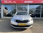 Skoda Octavia Combi 1.0 TSI Greentech Business Edition Carplay, Cruise, Parkeersensoren, LM velgen.