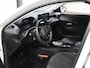 Peugeot e-208 EV Active 50 kWh 136PK | 1ste eigenaar | ACCURAPPORT % | AppleCarplay/Android Auto | AUTOMAAT | Isofix | Armsteun | Climate Control | Cruise Control | Keyless |