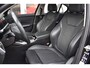 BMW 3-Serie 320i High Executive / Carplay / Keyless / Navi / Parkeersensoren v+a / Stoelverwarming / 17'' LM