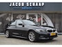 BMW 3-Serie 320i High Executive / Carplay / Keyless / Navi / Parkeersensoren v+a / Stoelverwarming / 17'' LM