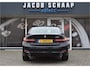 BMW 3-Serie 320i High Executive / Carplay / Keyless / Navi / Parkeersensoren v+a / Stoelverwarming / 17'' LM