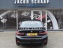 BMW 3-Serie 320i High Executive / Carplay / Keyless / Navi / Parkeersensoren v+a / Stoelverwarming / 17'' LM