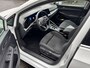 Volkswagen Golf 1.4 eHybrid 204pk Style DSG Automaat App-connect / Parkeersensoren / Best. stoel el. verst / Keyless / Digital Cockpit Pro