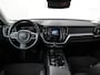 Volvo XC60 2.0 B5 AWD Momentum Pro Luxury Hybrid / PanoramaDak / Trekhaak / Navi / Camera / Head-Up / DakRails