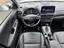 Hyundai Kona 1.6 GDI HEV 140pk Premium | LEDEREN BEKLEDING | TREKHAAK | 18'' 2-TONE LMV | HEAD UP DISPLAY | ADAPTIVE CRUISE | STOELVERW. VOOR EN ACHTER | STUURVERWARMING | STOELVERKOELING VOOR |