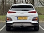 Hyundai Kona 1.6 GDI HEV 140pk Premium | LEDEREN BEKLEDING | TREKHAAK | 18'' 2-TONE LMV | HEAD UP DISPLAY | ADAPTIVE CRUISE | STOELVERW. VOOR EN ACHTER | STUURVERWARMING | STOELVERKOELING VOOR |