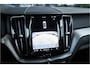 Volvo XC60 2.0 T6 Plug-in hybrid AWD Ultimate Black Edition - Panorama | Memory | Elek. Trekhaak | Stuurverwarming