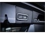 Volvo XC60 2.0 T6 Plug-in hybrid AWD Ultimate Black Edition - Panorama | Memory | Elek. Trekhaak | Stuurverwarming