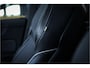 Volvo XC60 2.0 T6 Plug-in hybrid AWD Ultimate Black Edition - Panorama | Memory | Elek. Trekhaak | Stuurverwarming