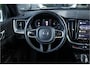 Volvo XC60 2.0 T6 Plug-in hybrid AWD Ultimate Black Edition - Panorama | Memory | Elek. Trekhaak | Stuurverwarming