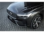 Volvo XC60 2.0 T6 Plug-in hybrid AWD Ultimate Black Edition - Panorama | Memory | Elek. Trekhaak | Stuurverwarming