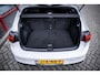 Volkswagen Golf 1.5 eTSI R-Line Business+ | Navigatie | Adaptieve cruise control | App-connect | Camera | LED | IQ-DRIVE |