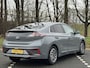 Hyundai Ioniq Comfort EV 38kWh 136pk | AFNEEMBARE TREKHAAK VOOR FIETSENDRAGER | PARKEERSENSOREN | ACHTERUITRIJCAMERA | VERWARMBARE VOORSTOELEN | IINGEBEOUWD NAVIGATIE SYSTEEM | APPLE CARPLAY & ANDROID AUTO |