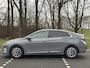 Hyundai Ioniq Comfort EV 38kWh 136pk | AFNEEMBARE TREKHAAK VOOR FIETSENDRAGER | PARKEERSENSOREN | ACHTERUITRIJCAMERA | VERWARMBARE VOORSTOELEN | IINGEBEOUWD NAVIGATIE SYSTEEM | APPLE CARPLAY & ANDROID AUTO |