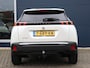 Peugeot 2008 1.2 PureTech Allure Pack Trekhaak | Camera | Navigatie | Apple Carplay & Android Auto | Michelin All-seasons | 17" LMV