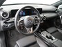 Mercedes-Benz A-klasse 180 Business Solution AMG - Navigatie - Camera - Stoelverwarming - LED koplampen