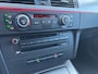 BMW 3-Serie Touring 318i Business Line | Trekhaak | Parkeer Sensoren | Sportstoelen | Navi | Cruise