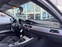 BMW 3-Serie Touring 318i Business Line | Trekhaak | Parkeer Sensoren | Sportstoelen | Navi | Cruise