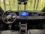 Volkswagen Tiguan 1.5 eHybrid R-Line Edition | Black Style | Panoramadak | Elektrische Trekhaak | 20" Lichtmetaal | Head-Up Display | Massage Stoelen | Dodehoeksensor | Lane Assist | Sportstoelen |