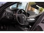 BMW 3-Serie Touring 318i Executive | Facelift | Panoramadak | Navigatie | Stoelverwarming | Climate control | Half leer | Bluetooth | Cruise control | PDC | ISO-fix | 17 inch | Origineel
