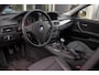 BMW 3-Serie Touring 318i Executive | Facelift | Panoramadak | Navigatie | Stoelverwarming | Climate control | Half leer | Bluetooth | Cruise control | PDC | ISO-fix | 17 inch | Origineel