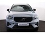 Volvo XC40 T4 Recharge Ultimate Dark - Panorama/schuifdak - IntelliSafe Assist & Surround - Harman/Kardon audio - Parkeercamera achter - Verwarmde voorstoelen & stuur - Parkeersensoren voor & achter - Elektr. bedienb. voorstoelen met geheugen links - Draadloze tel. lader - Extra getint glas - Elektr. inklapbare trekhaak - 19' LMV
