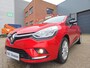Renault Clio 0.9 TCe Limited * 1e Eigenaar * Cruise Control * Navigatie * LM Velgen16" * All season Banden * Start/Stop Systeem * 12 Maanden BOVAG Garantie *