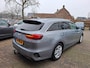 Kia Ceed Sportswagon 1.0 T-GDi DynamicPlusLine. Dealer onderhouden, zeer netjes en luxe o.a. stoel- & stuurverw, trekhaak, camera