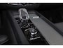 Volvo XC60 T6 Recharge AWD Ultra Black Edition - Luchtvering - Panorama/schuifdak - IntelliSafe Assist & Surround - 360º Camera - Bowers & Wilkins audio - Adaptieve LED koplampen - Verwarmde voorstoelen, stuur & achterbank - Parkeersensoren voor & achter - Elektr. bedienb. voorstoelen met geheugen - Geventileerde voorstoelen - Head up display - Draadloze tel. lader - Extra getint glas - Elektr. inklapbare trekhaak - 21' LMV