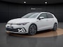 Volkswagen Golf 2.0 TSI GTI | Pano dak | Stoelverwarming | Trekhaak | 19"| Keyless | LED mistlampen |