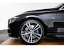 BMW 3-Serie Touring 340i xDrive M Sport M-Performance uitlaat en power kit - Panoramadak - Comfort Access - Active Cruise Control - Driving/Parking Assistant - Elektrisch verwarmde/verstelbare stoelen - Head up -